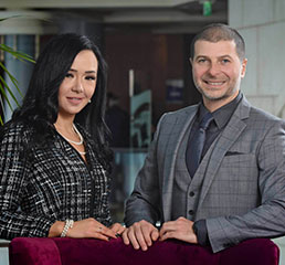 Пламен Русев със съпругата си и управляващ директор на Webit събития Аниела.